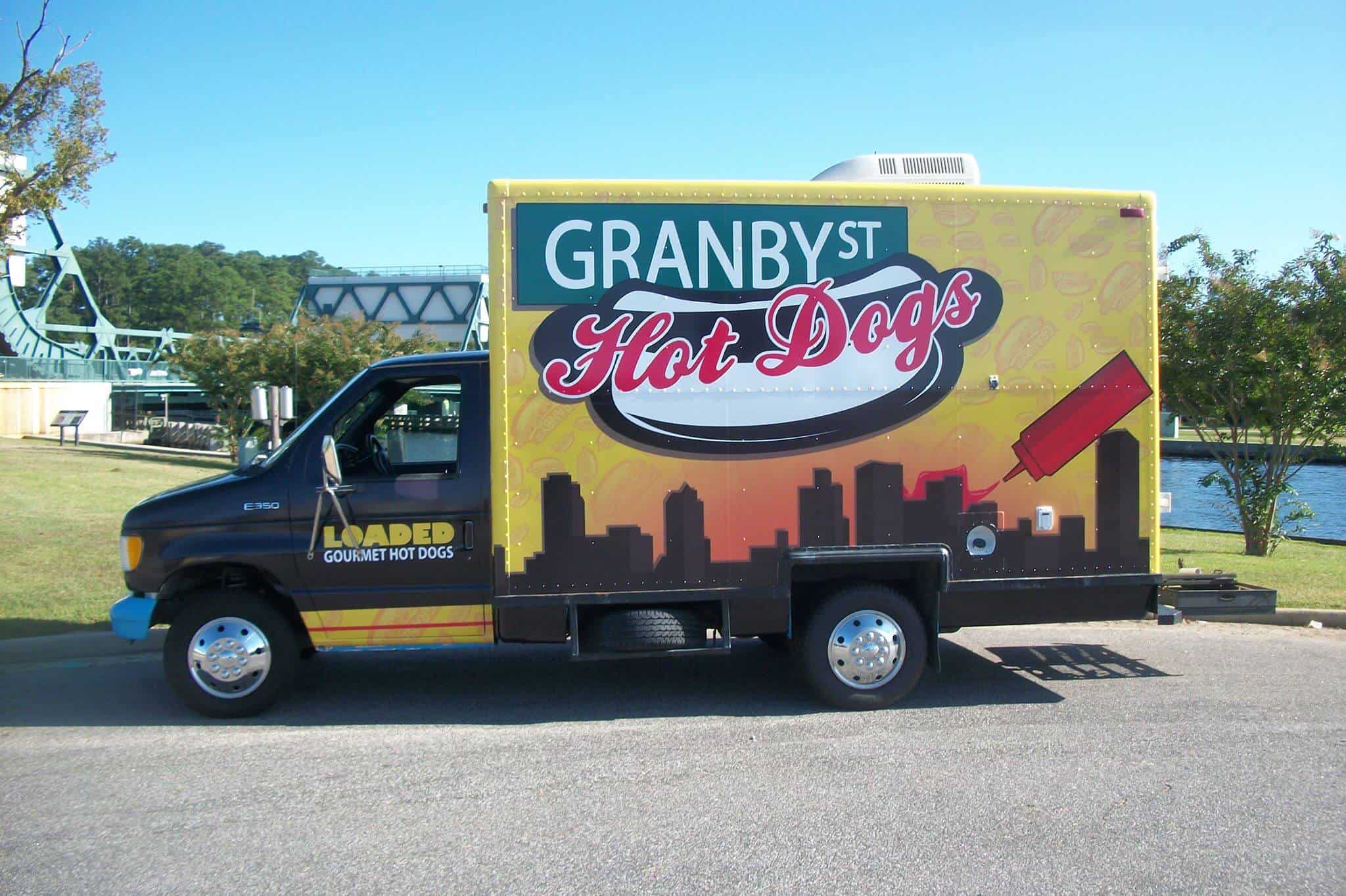 Box truck wraps - Grandy St. Hot Dogs food truck wrap